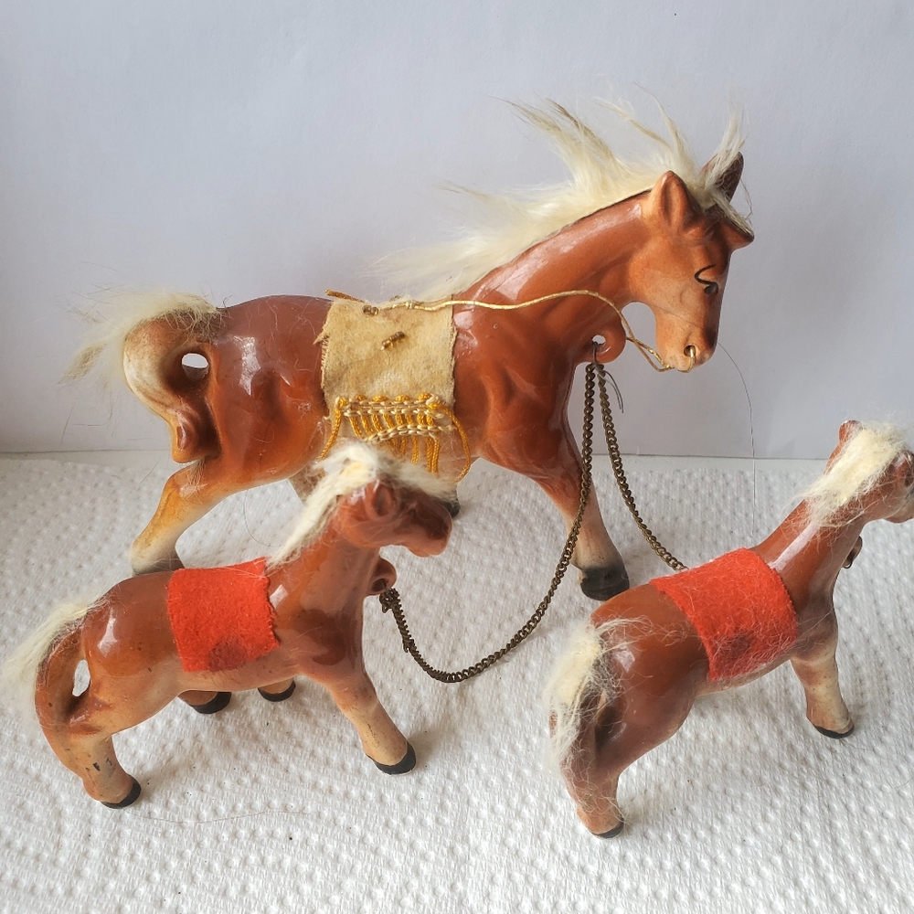 Vintage Ceramic Horse and Foals with Chain Japan.  No chips, cracks or repairs. 